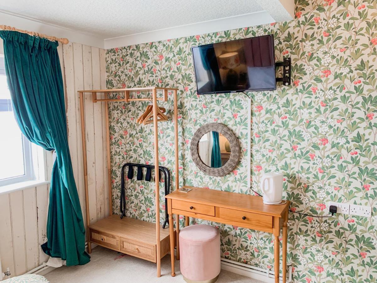 Bed and Breakfast The Townhouse 101 Сэнддаун Экстерьер фото